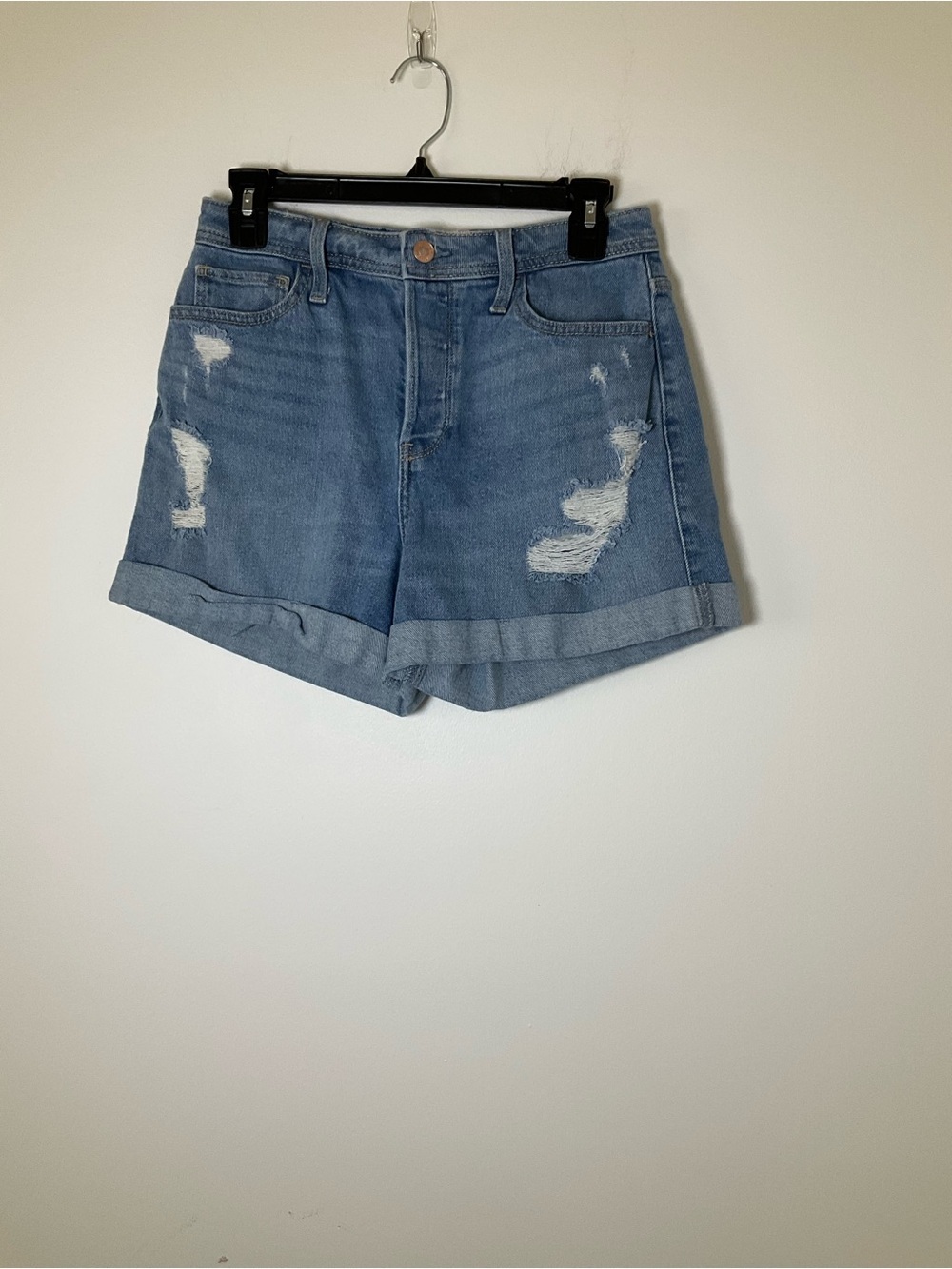 Hollister Ultra High Rise Mom Shorts Distressed Denim Size 7 W28